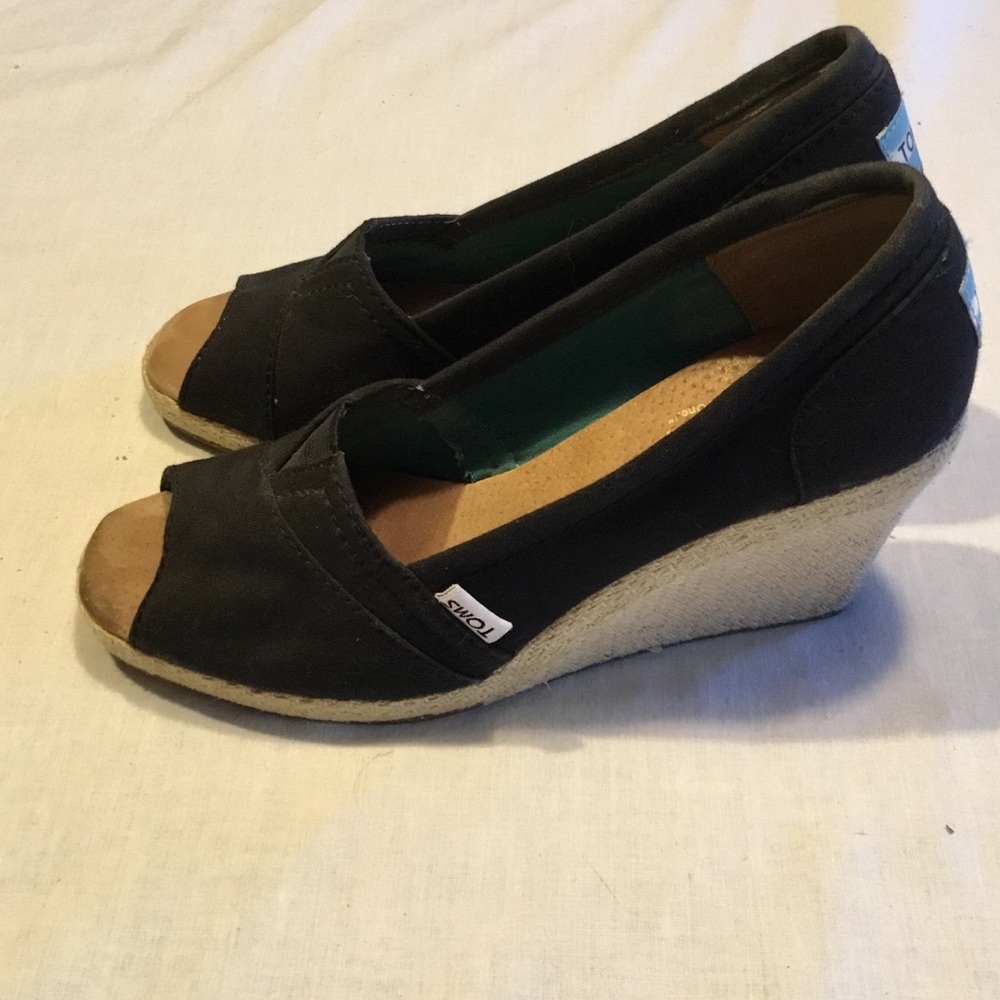 Very Gently Used Tom’s Black Wedges - Size 7.5